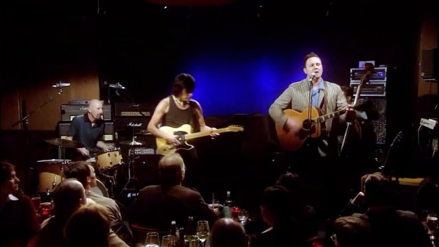 Darrel Higham Feat. Jeff Beck - Train Kept A' Rollin'