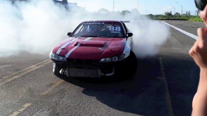 Drift - piloto de 16 anos mostra técnica na Serra