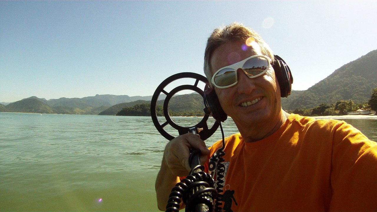 CAMINHADA NAS ONDAS E NOS MARES RICOS, VIDA, VIVA A VIDA, UBATUBA, SP, BRASIL, 17 DE JUNHO DE 2015, (36)