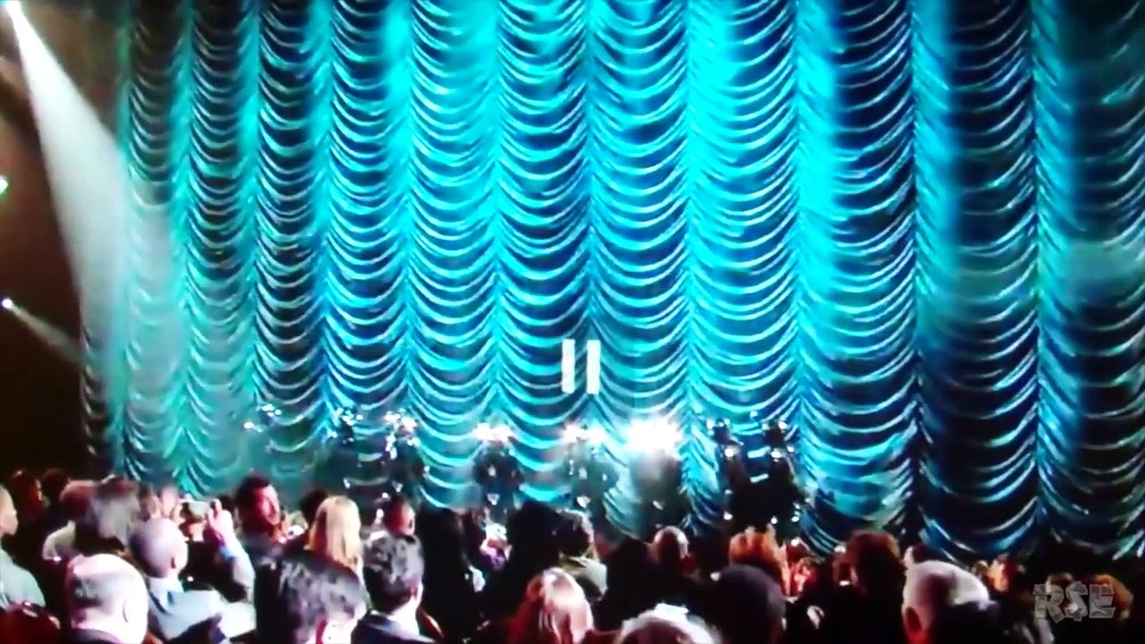 Michael Jackson Hologram: ILLUMINATI Anti-Christ Ritual (R$E)