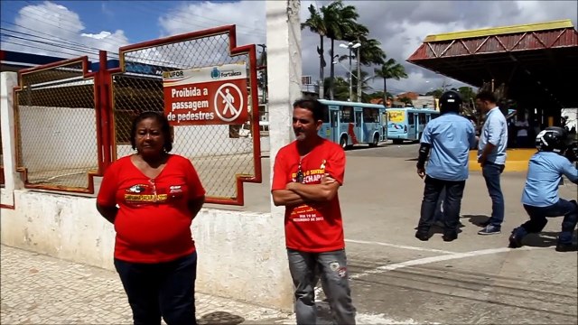 Motoristas e cobradores paralisam atividades no terminal Lagoa