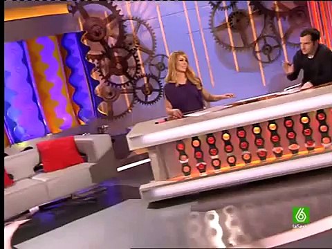 SLQH: Patricia Conde haciendo de mimo