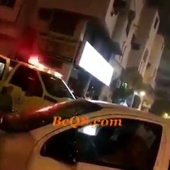 امراه ترمي نفسها و اطفالها من الدور الثاني