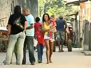 01 - Vozes da Comunidade - os problemas na Rocinha, em Manguinhos e no Alemao - Pequeno