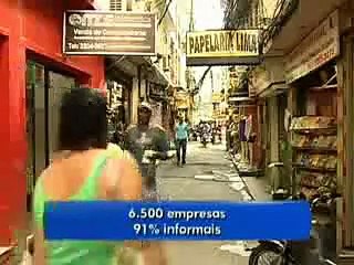 Pesquisa mostra que mais de 100 mil pessoas moram na Rocinha - Pequeno