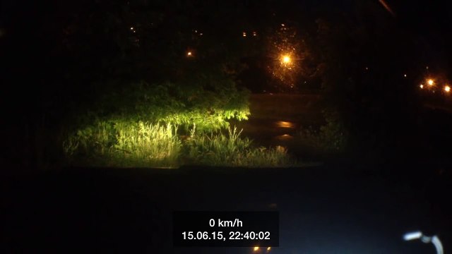 Un GPS à la voix de Terminator ! Waze par Google !