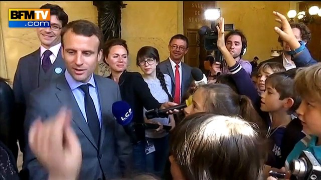 Point com’: dix mois après, Emmanuel Macron est-il devenu un ministre comme les autres?