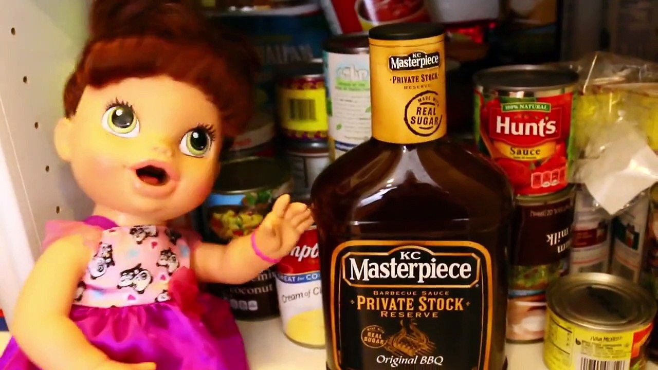 Baby Alive Doll Plays WILL IT SMOOTHIE & Makes Gross Kitchen Smoothie Bottle by DisneyCarToys