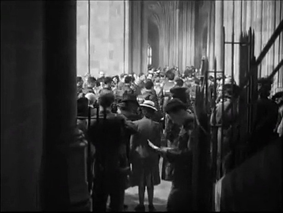 A CANTERBURY TALE (1944) - "Onward, Christian Soldiers"