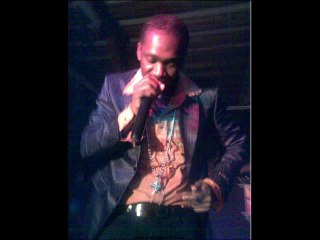 Mek she stamma-busy signal