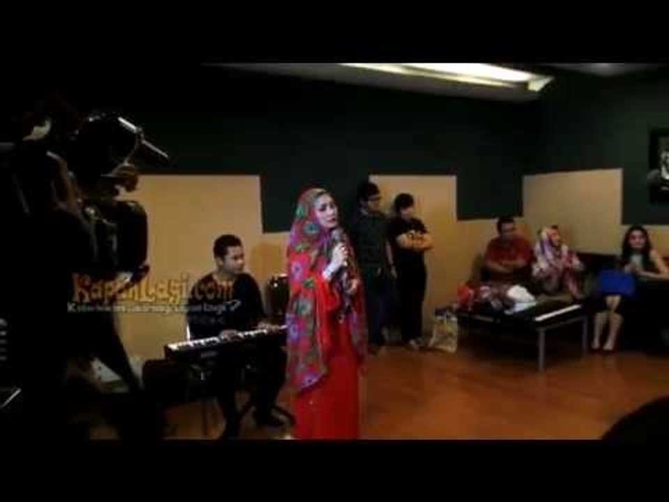 Nia Daniaty Rajin Olah Raga Pernafasan Untuk Konser
