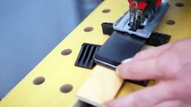 Karısından Boşanan Adam Tüm Eşyalarını İkiye Böldü