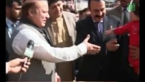 PM Nawaz Sharif In Vegetable Market Islamabad