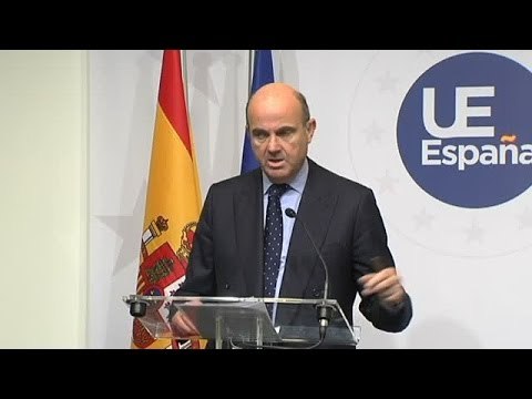 Luis de Guindos advierte a Grecia: No es posible cualquier acuerdo, tiene ser un acuerdo serio