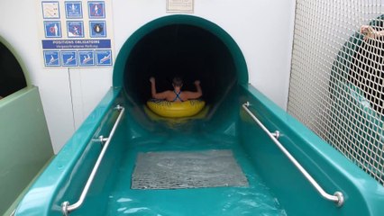 Center Parcs Les Trois Forets Hattigny - Super Bowl Reifen-Trichterrutsche Onride