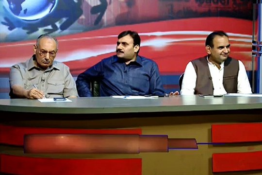 شوکت بسرا نے خواجہ آصف کے لیے انتہائی نازیبا الفاظ استعمال کردیئے۔۔دیکھیے اس ویڈیو میں۔۔۔۔