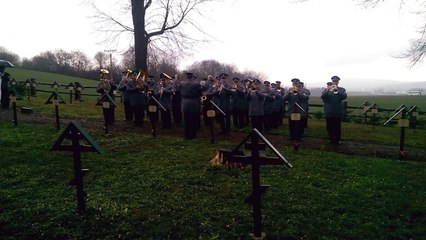 Vojenská hudba BB - Kto za pravdu horí (pietný akt na vojnovom cintorínej Stebník)