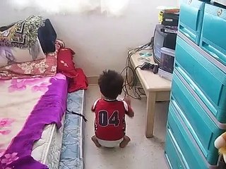 FUNNY Baby Boy Dancing Hula!!!