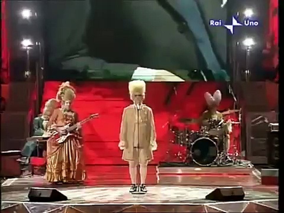 Elio E Le Storie Tese - Largo Al Factotum (Live In Sanremo)