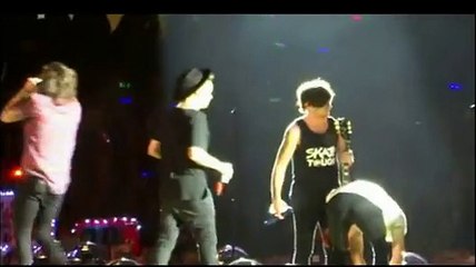 Harry Styles Saying "Oh Baby Yeah" 1 Minute Long