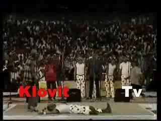 Bill Kalonji Dancing