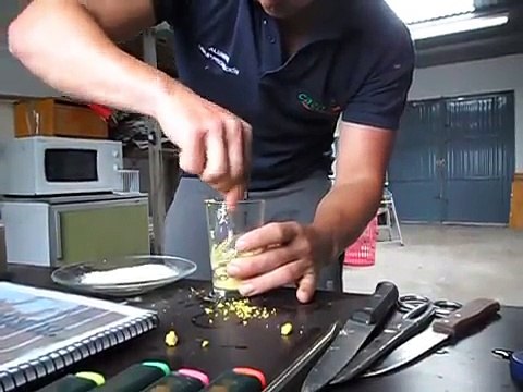 COMO HACER PAPILLA CASERA PARA LOS PICHONES DE CANARIOS