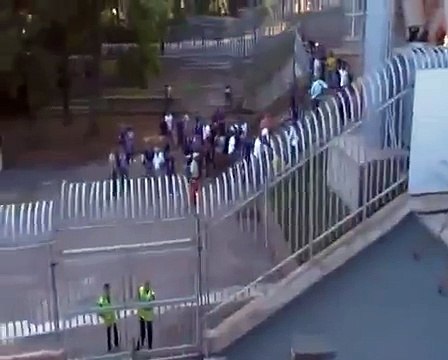 Ultras Viola a lecce pt 4°Scontri tra Viola tesserati e Viola NON TESSERATI