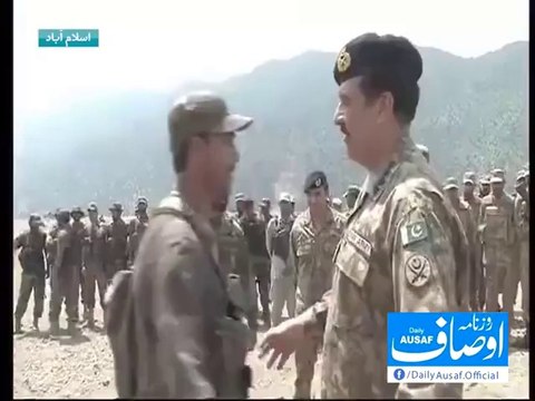 ایک طرف زرداری کی پُر تعیش افطاری اور دوسری طرف جنرل راحیل کی محازِجنگ پر جوانوں کے ساتھ روزہ کشائی!! ویڈیو دیکھیں۔