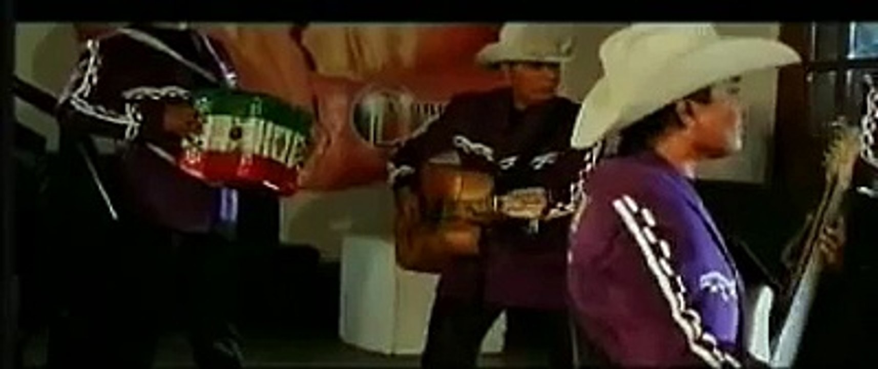 Vagon Chicano - La Moneda (video)