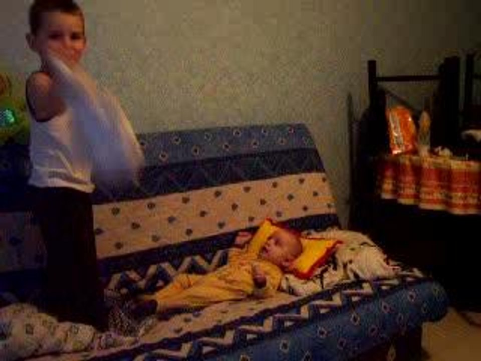 fou rire  entre theo et lucas