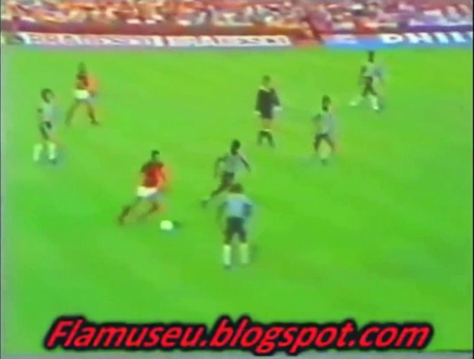 Gols de Zico pelo Flamengo em 1979 - *BL