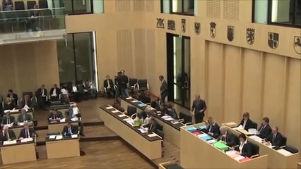 إجراءات ألمانية لمعالجة ارتفاع أعداد اللاجئين