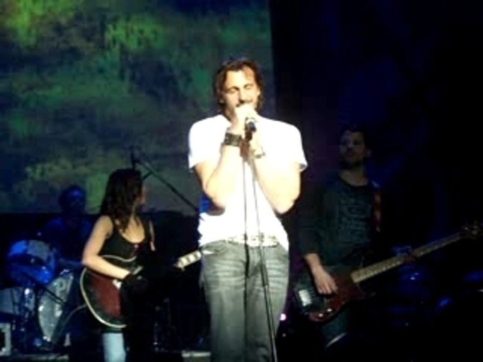 [DPT] Patrick Huard chante