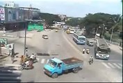 Real road accidents in India Funny videos, funny accidents, amazing videos - Video Dailymotion