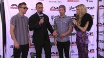 Interview with twenty one pilots from the 2014 APMAs red carpet