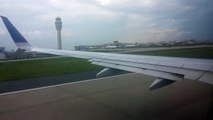 United Airlines Boeing 737-900 Take-off from ATL