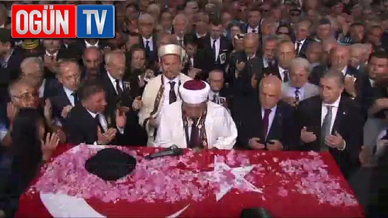 Demirel'e doğduğu köyde veda