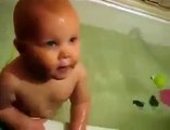 Cute Baby Swims In The Bathtub To Show His Mother How Professional He Is!