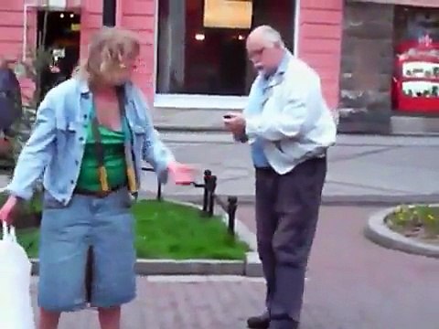 Пьяные дамы))