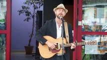 Saint-Pol : le chanteur pop-folk a participé à la fête de la Musique