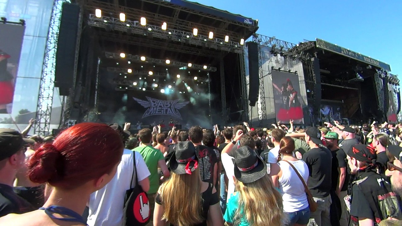 Vielen Dank,Republik Östareich! 06Juni2015 BM at ROCK IN VIENNA(HD) 3of5  Road of Resistance & Gimme chocolate!