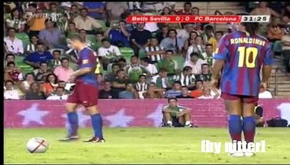 Ronaldinho vs Real Betis 2005-2006 [by nitter]