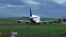 DREAMLIFTER TAXI AND TAKEOFF PRESTWICK AIRPORT
