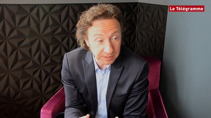 Le village préféré des Français. Stéphane Bern à Ploumanac'h : "Un village crée du lien social"