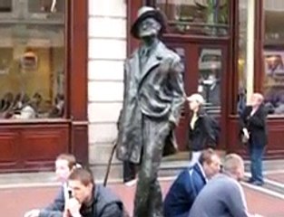 The Pogues - Thousands Are Sailing