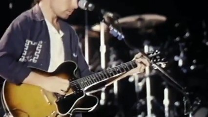 It's Christmas (Baby Please Come Home)   Tempe, Arizona 1987