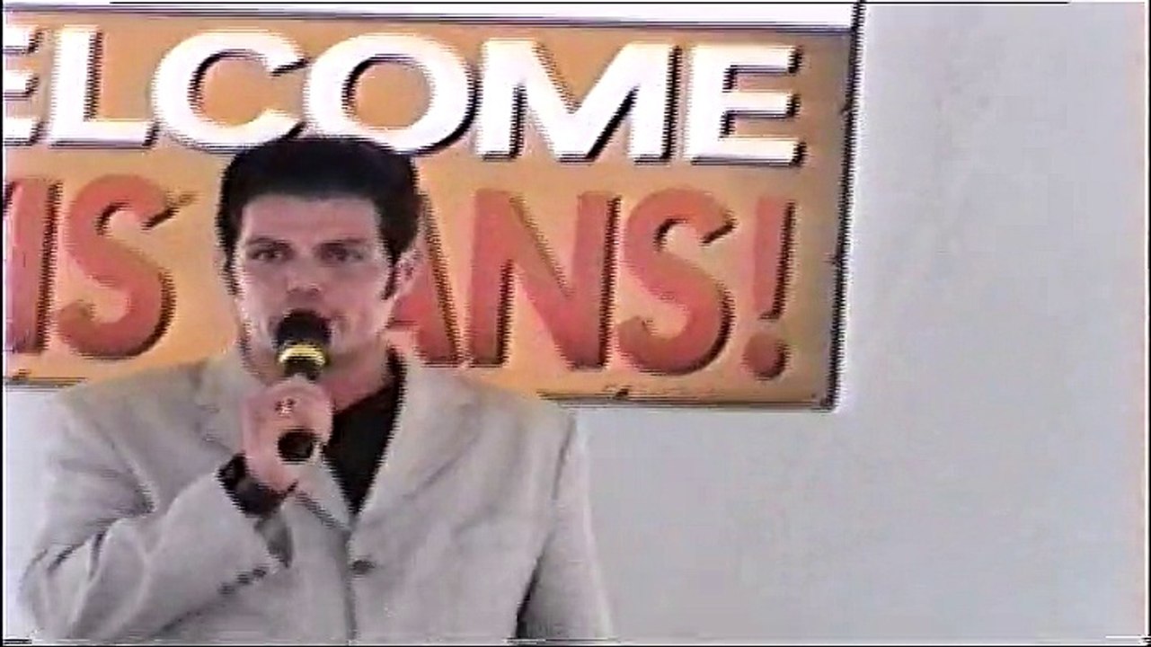 Franz Goovaerts sings 'Little Less Conversation' Elvis Week 2006