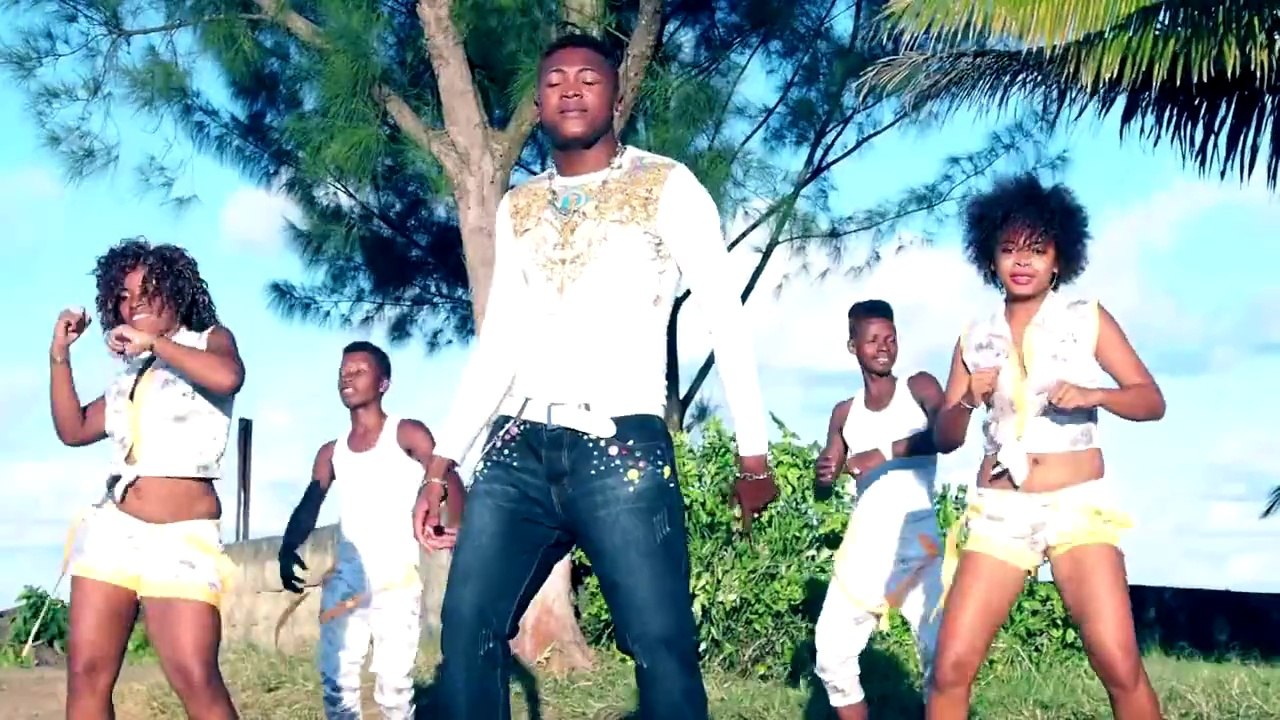 DAULFICE   -   EFA BASY ZAY   (gasy HD 2015 - malagasy)