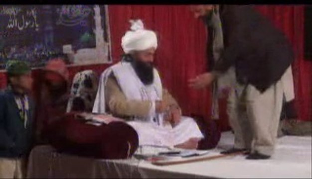 Peer Sarkar Ji ki zar e sidarat Milad e Mustafa Kareem صل الله عليه واله وسلم on 07jan2014 p02