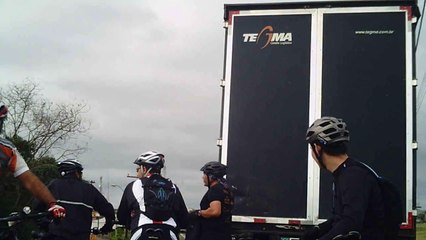 Trilhas Mtb, com os amigos em trilhas de bikers, Brasil